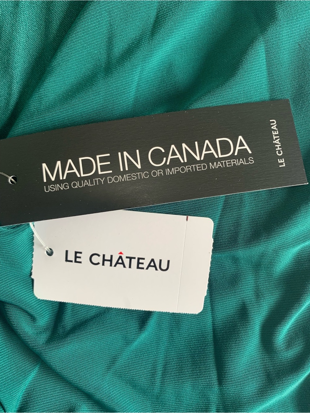 New with tags LE CHATEAU dress size S - Picture 3 of 8